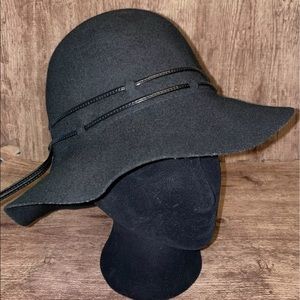 Vintage Galliano Sorbatti Wool Hat Made In Italy Magenta Black Leather Accents